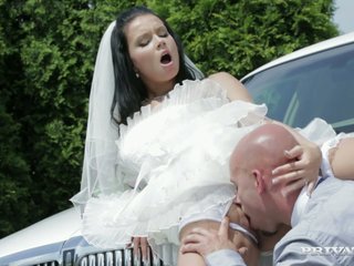 Limo driver bangs Victoria Blaze on the way to wedding